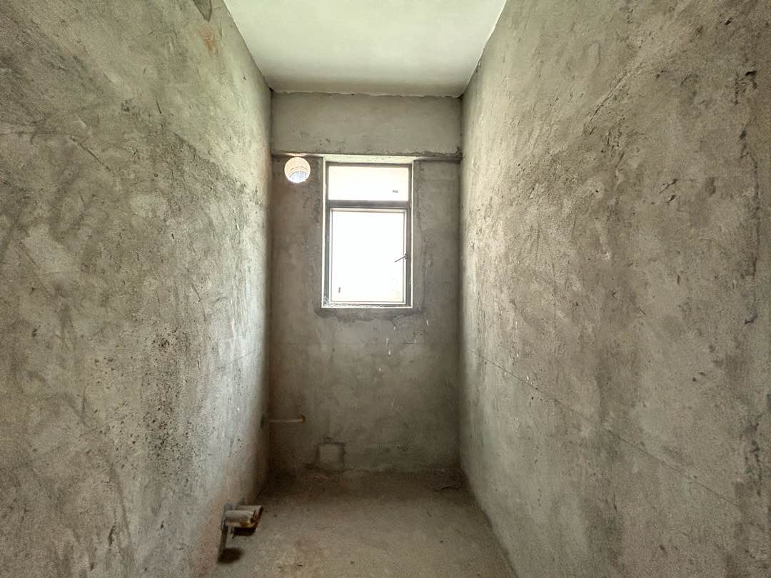 奕聪花园,南北通透,5室2厅3卫2阳台全南,户型非常棒,有户型为证2