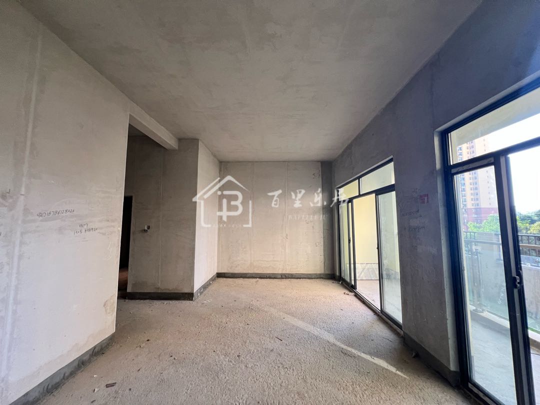 中环国际阅湖,毛坯3室急售,是您找家的不二之选1