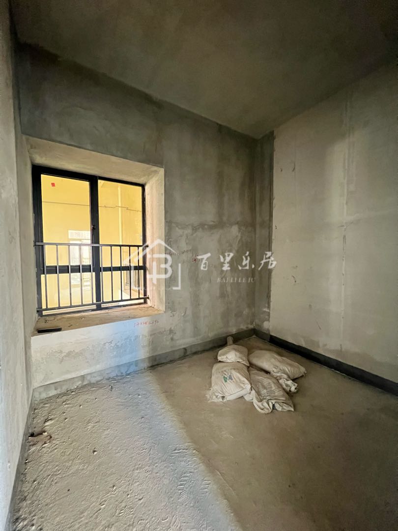 中环国际阅湖,毛坯3室急售,是您找家的不二之选3
