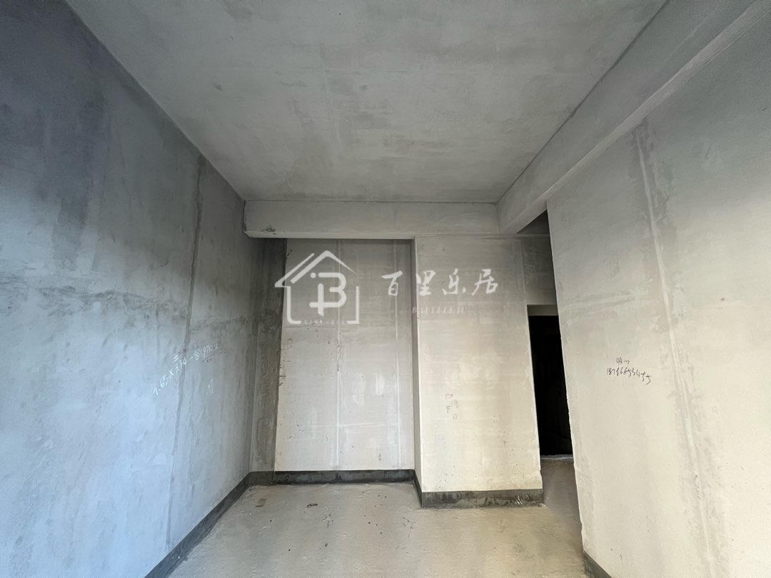 中环国际阅湖,毛坯3室急售,是您找家的不二之选4
