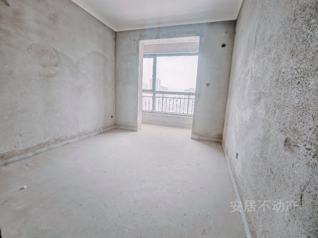 和兴南郡名城,河西和兴南郡名城毛坯3室出售 送超大阳台2