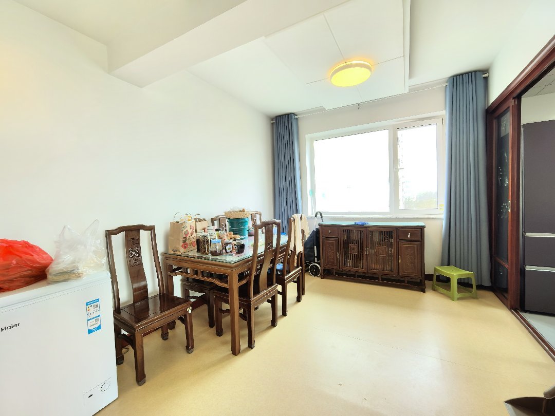 威海高新区银翔新村,银翔新村电梯大平层3室2厅2卫全明户型精装修有地下车库单算10