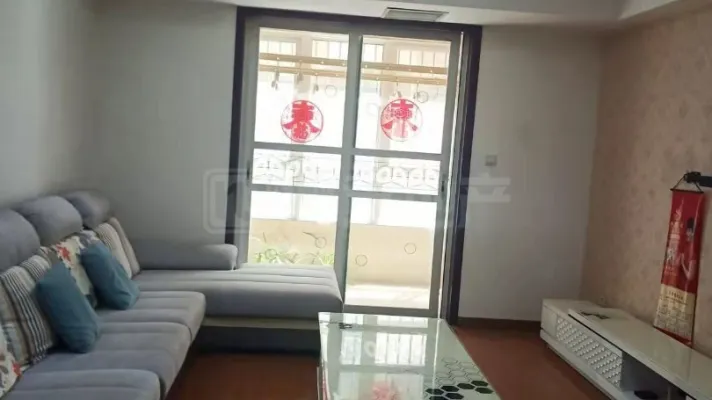 名仕城2室2厅1卫1阳台高档家私电,设施完善