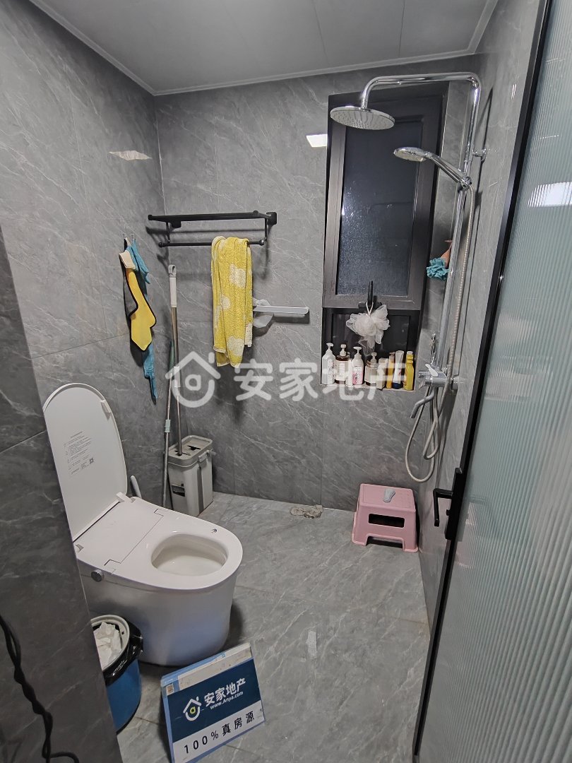 天玺城,天玺城电梯高层,精装修,两室改三室,有证满二可按揭4