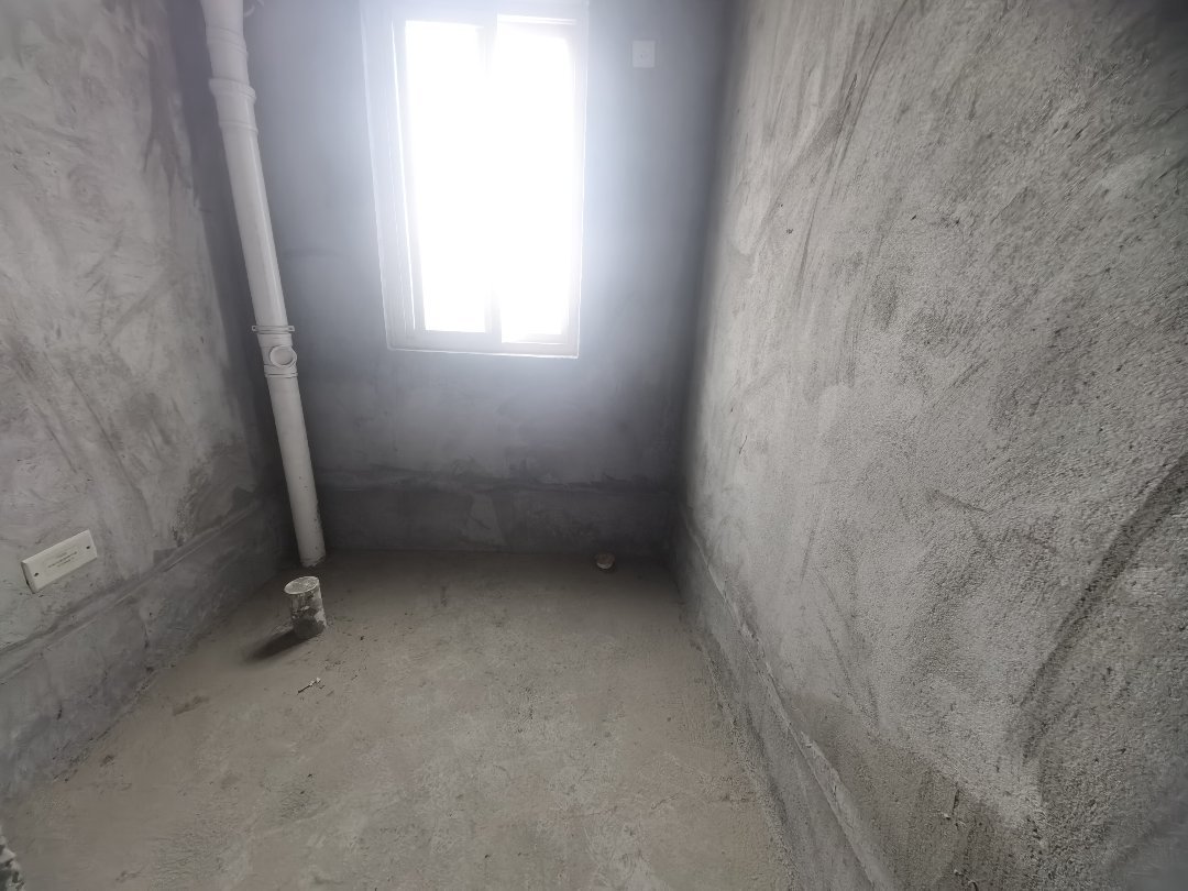 平安景苑,3室2厅2卫1阳台122㎡,阔绰客厅,超大阳台3