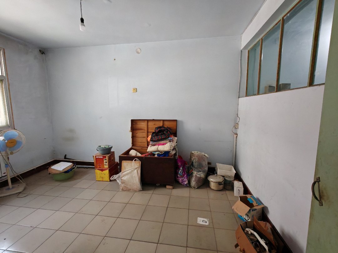 曙光小区,曙光小区一楼 三室能贷款 送地下室 南北通透2
