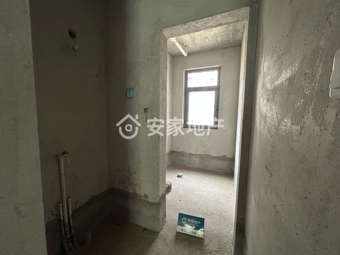 天泰邑北苑,一梯一户,南北大通透,毛坯,随时看房7