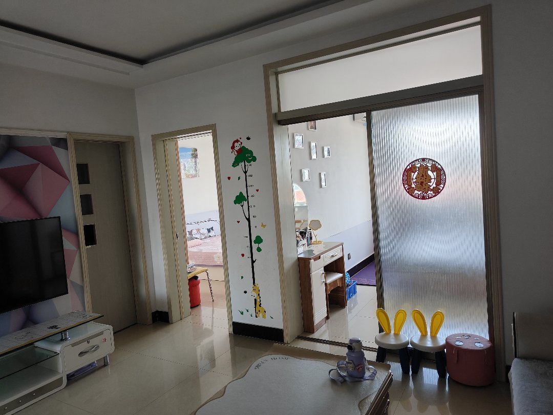 圣煜华庭,三室两厅,新装两年,本满二可分期(丽)8