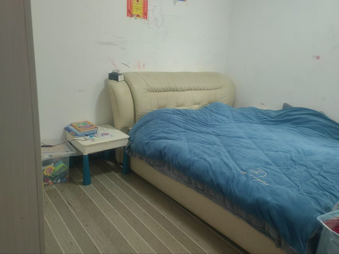双水新区,双水街道人民路第五小学旁边步梯带楼顶,三室一卫精装修3