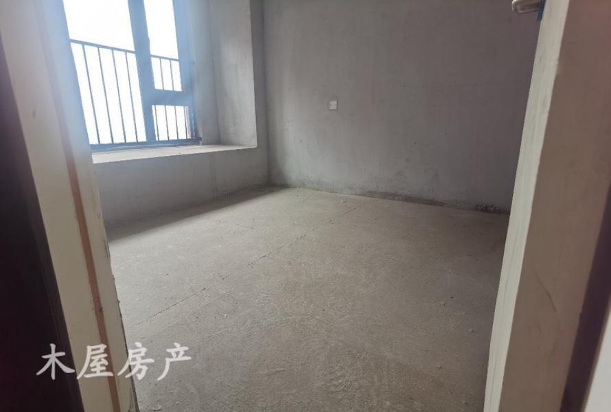 碧桂园凤凰城,碧桂园凤凰城交通便利毛坯3室2厅2卫1阳台尽享城市繁华2
