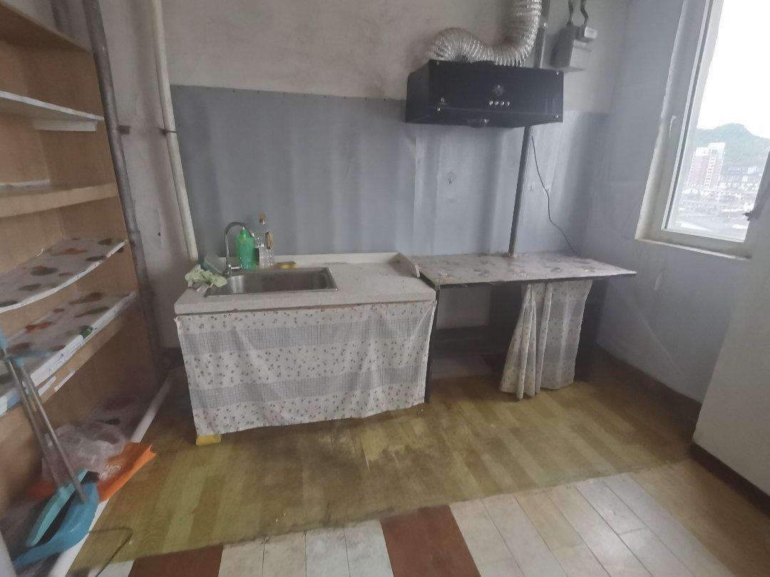 绿丹江苑南区,南北通透,2室1厅1卫0阳台全南,户型非常棒,有户型为证5