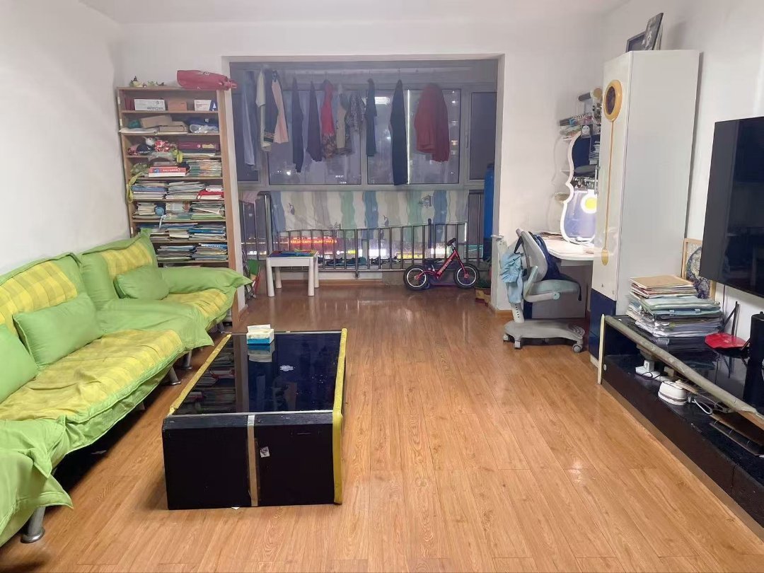京南一品,京南一品133.5㎡3室2厅2卫1阳台精装,多条公交经过1