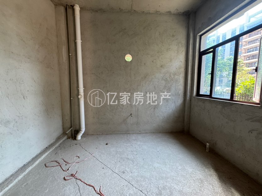 容县碧桂园,碧桂园别墅,带花园,即可即装修275万4