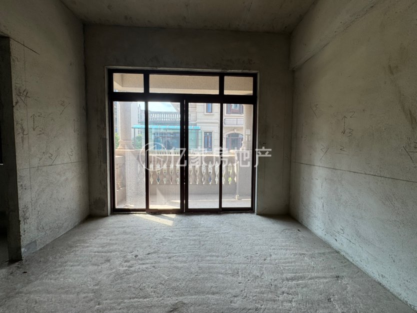容县碧桂园,碧桂园别墅,带花园,即可即装修275万11