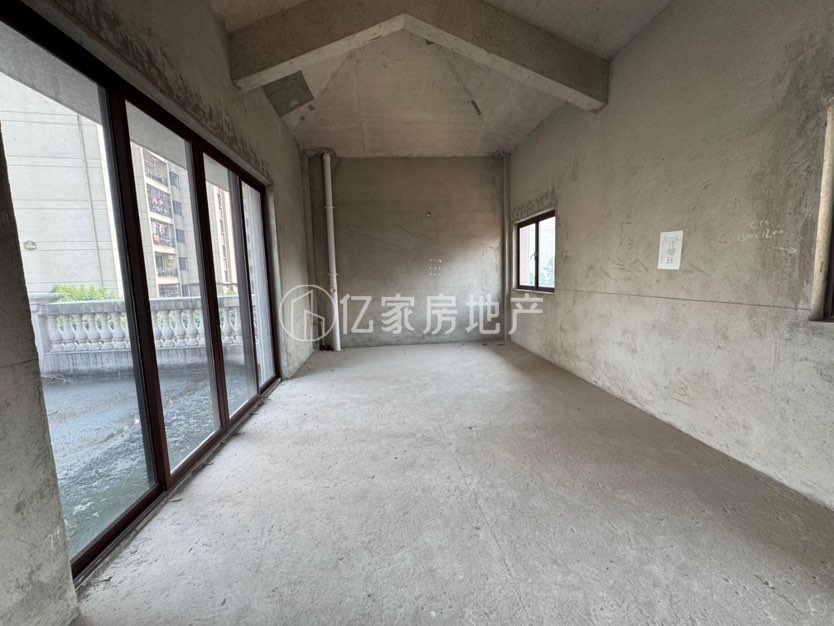 容县碧桂园,碧桂园别墅,带花园,即可即装修275万5