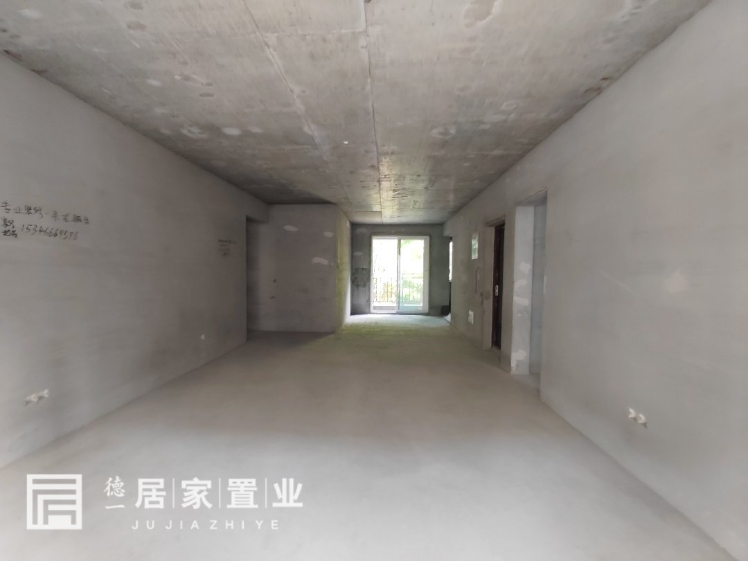 中南世纪雅苑,毛坯,中南世纪雅苑4室2厅2卫2阳台,房主急售,带母子车位11