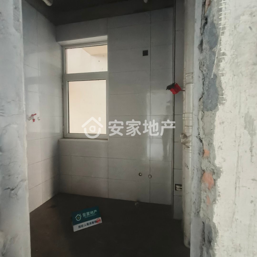 五洲观澜,难得一见的五洲观澜精装小户型 总价低,朝向好!8