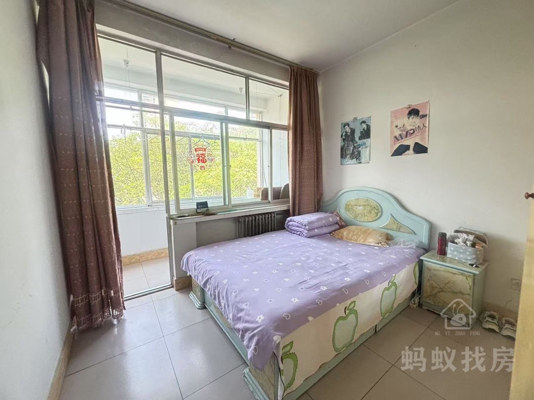 残联家属楼,精装三居室,手续齐全,拎包入住9