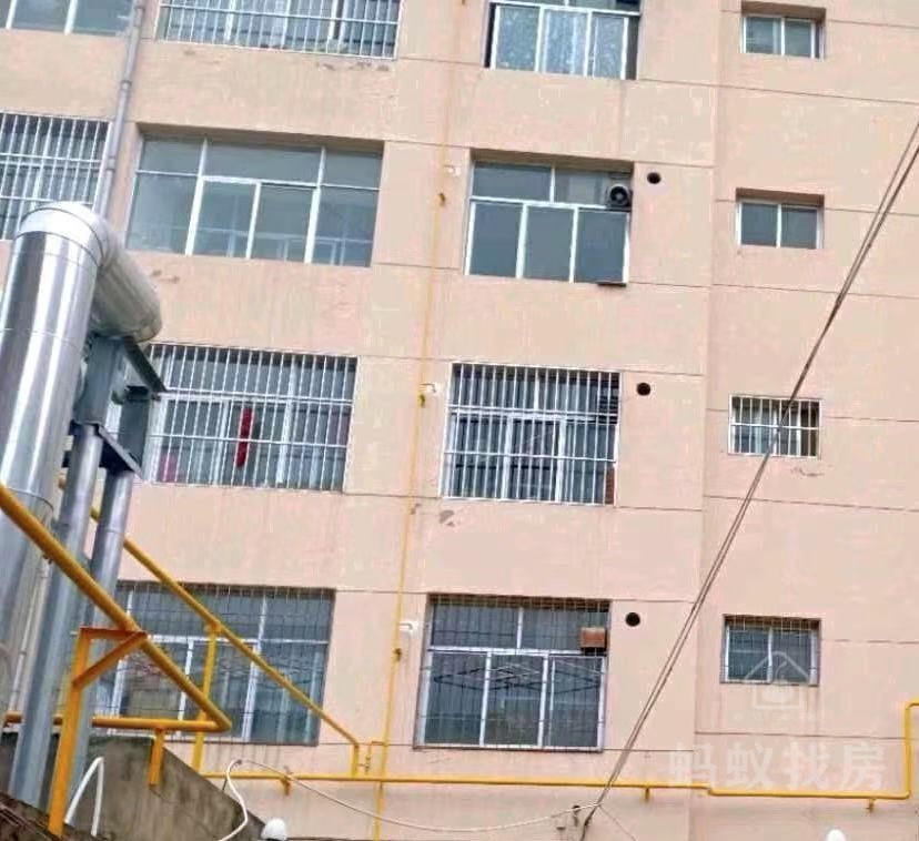 残联家属楼,精装三居室,手续齐全,拎包入住12