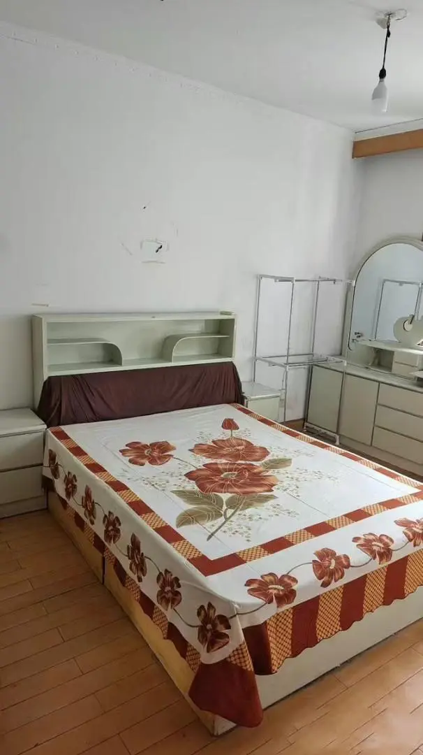 鲁迅中路燕甸园53㎡2室1厅1卫简装1350元一手