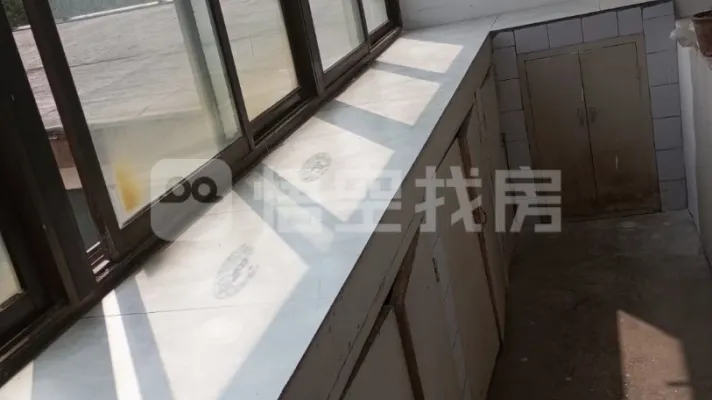 裕华路铁四处交通便利普通2室1厅1卫1阳台