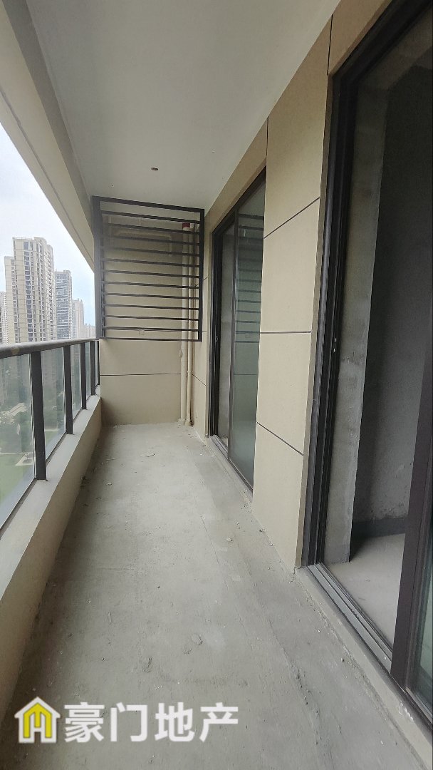 绿城天湖明月,当绿城天湖证下来的一口价,欠37万,有钥匙12
