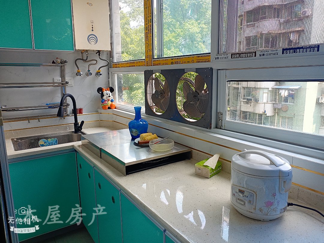 钟云山C区,钟云山C区周边配套完善,精装 有钥匙带您看3
