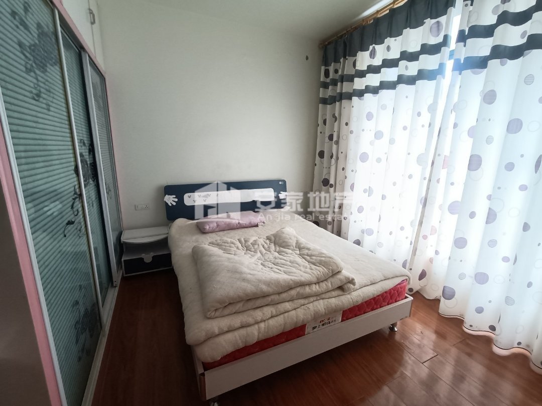 丽景天城C区,大型超市就在身边 方便得很7