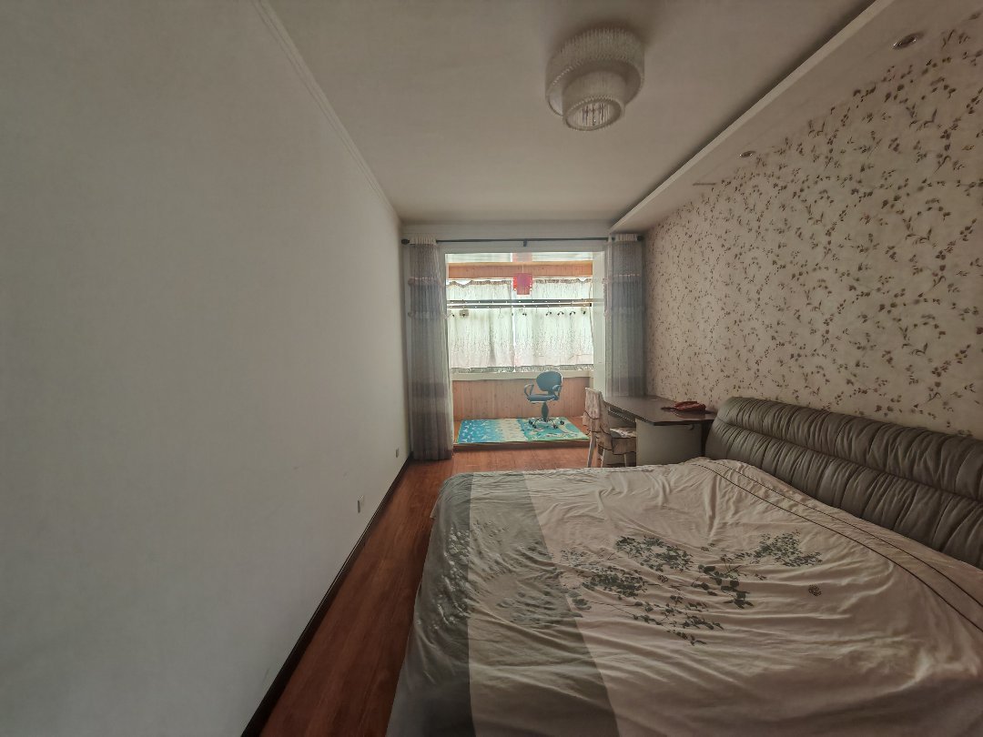 广成花园D区,广成花园D区107㎡2室2厅1卫1阳台精装,看房有钥匙5
