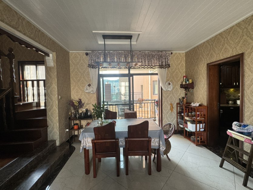 城北滨江河畔,城北滨江河畔周边配套完善,豪装 有钥匙带您看4