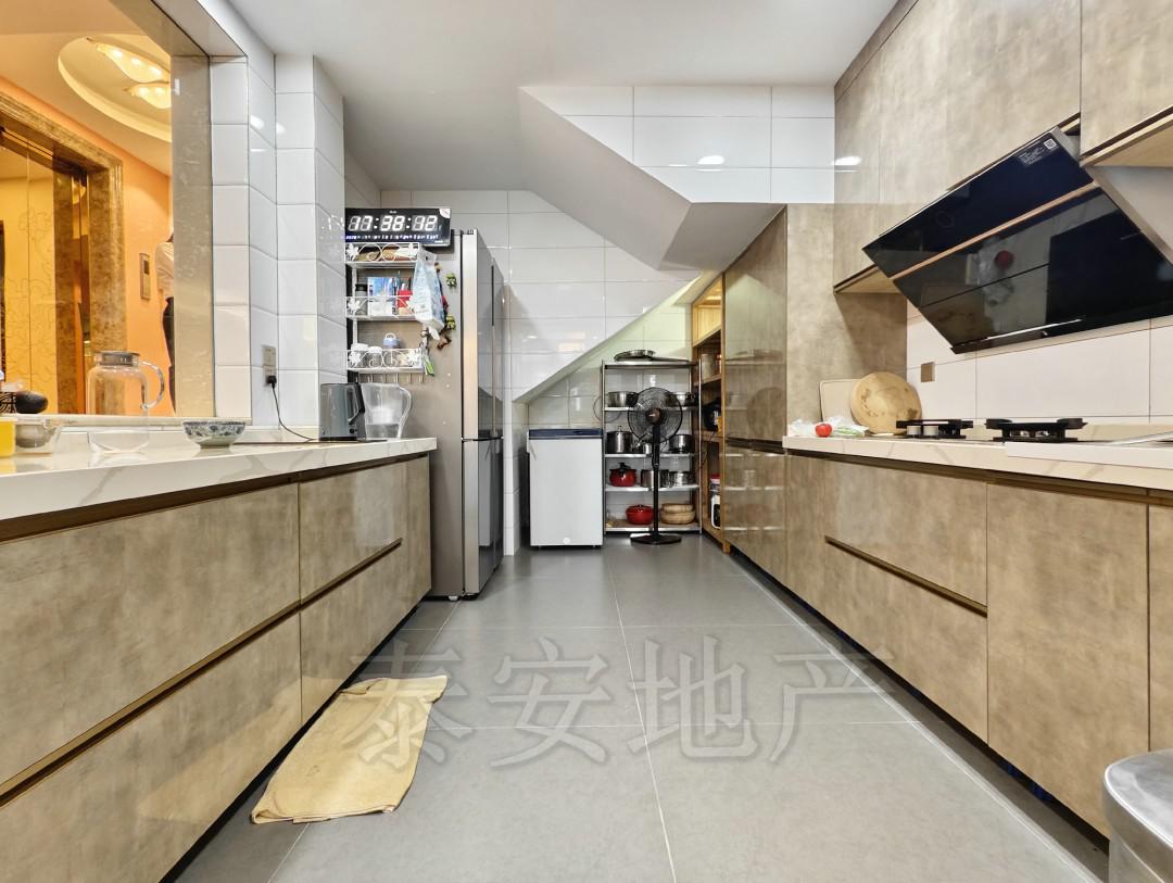 龙腾湾山庄,香洲区 情侣路上 精装联排别墅 看房方便7