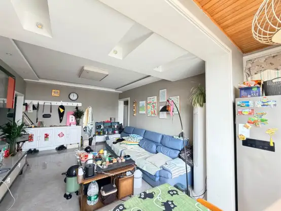 沁芳苑3室3厅1卫朝东西精装房源图片