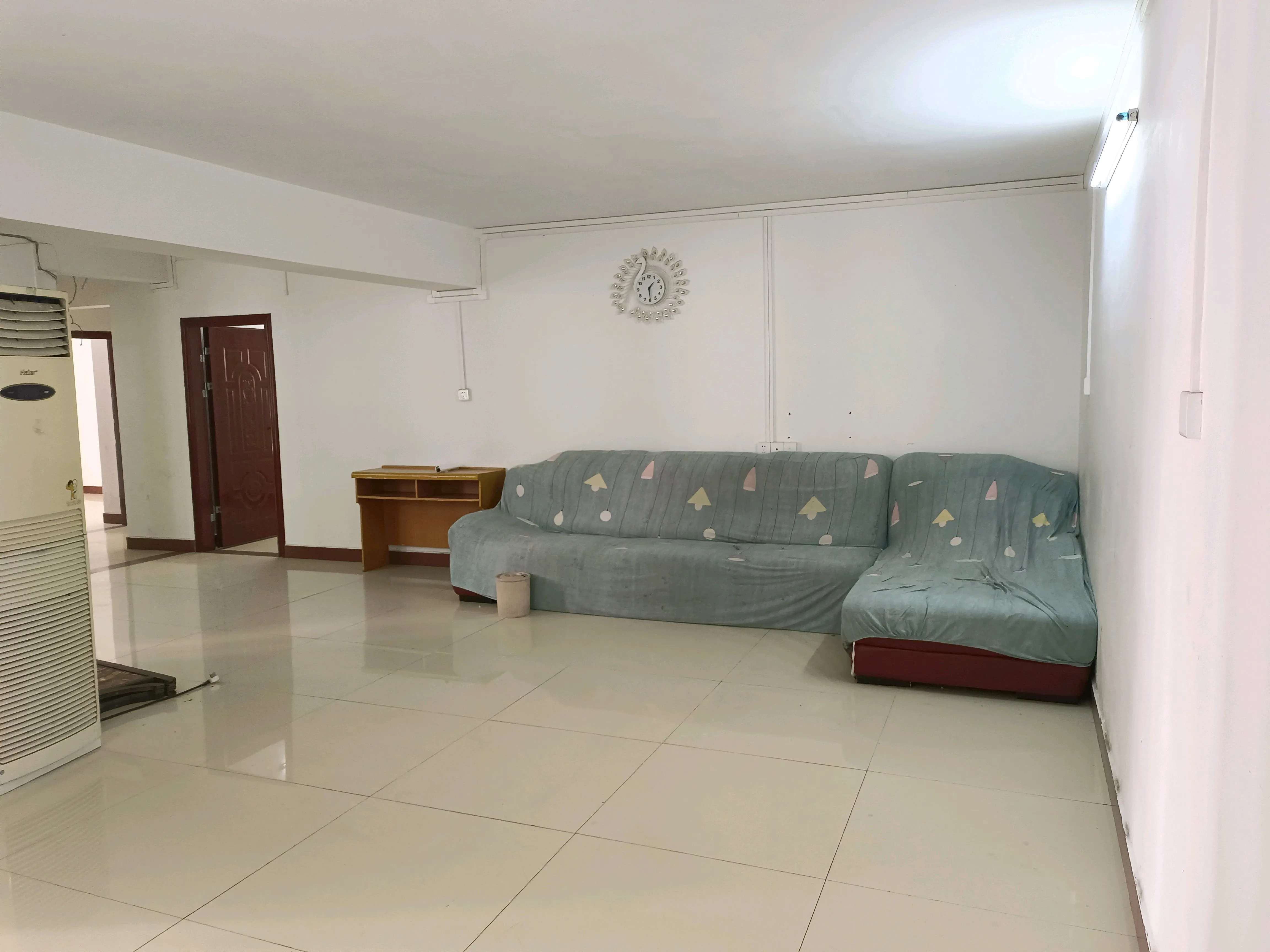 梅州陶然居二手房,3室2厅2卫,126.74㎡,2005年建,精装,58.