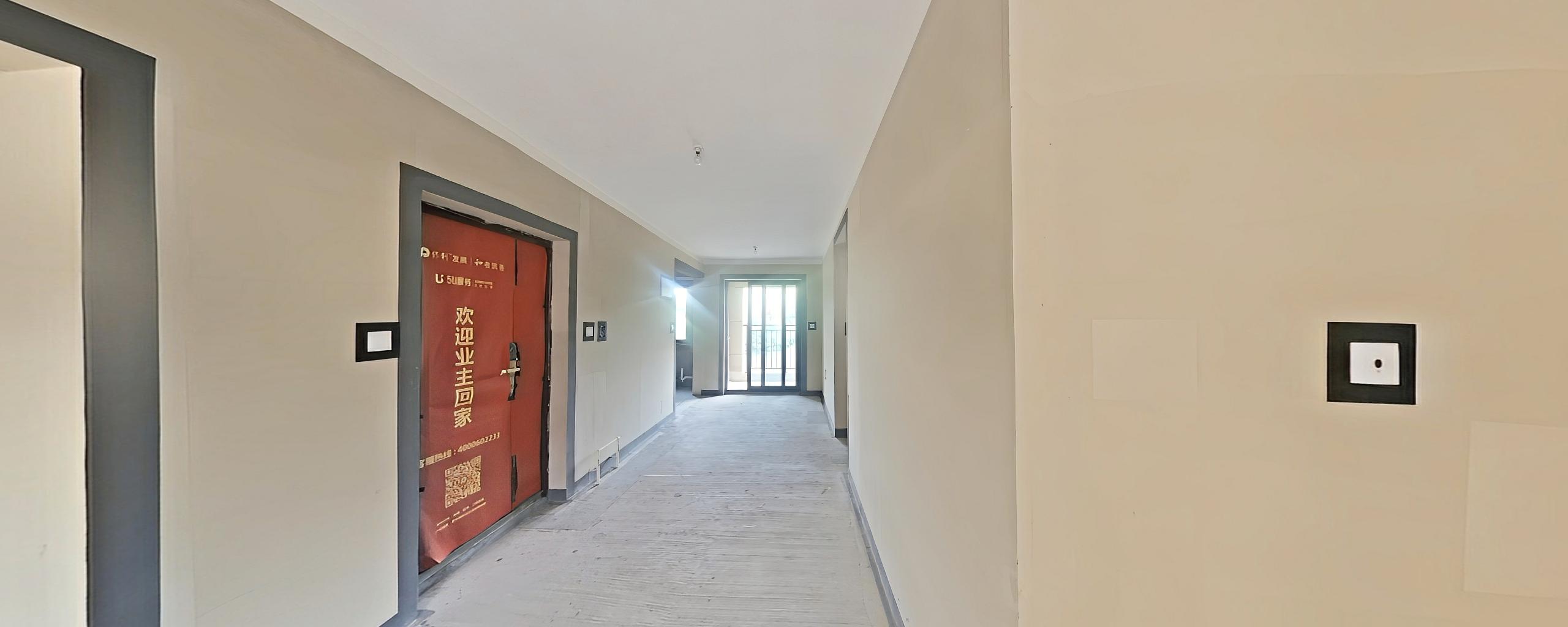 双卫格局 带电梯 钥匙房 次新房 低密度社区 中间楼层-保利林语溪二手房价