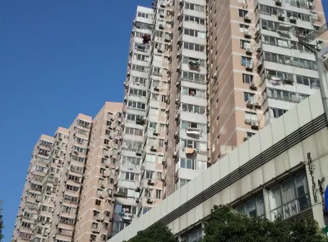 海富公寓-长宁区新华路法华镇路457号