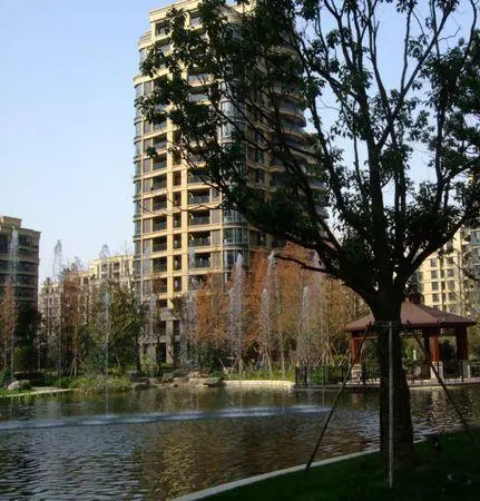绿城翡翠城-余杭区闲林高教路和五常大道交汇处