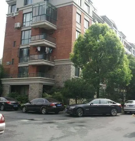 岸上蓝山-余杭区闲林余杭和睦路往南200米（02省道和睦路交叉口，02省道和睦路口站附近）