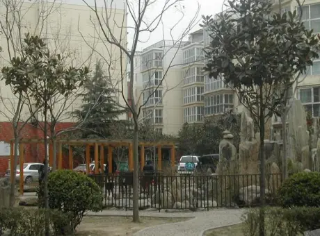 梦园公寓-中原区西流湖三官庙集贸市场后面