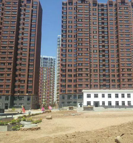 胜源滨河新城-滨河新区滨河新区中央景观大道与包哈公路交汇处