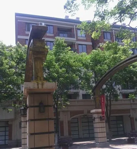 香格里拉花园-镜湖区方特欢乐世界银湖中路
