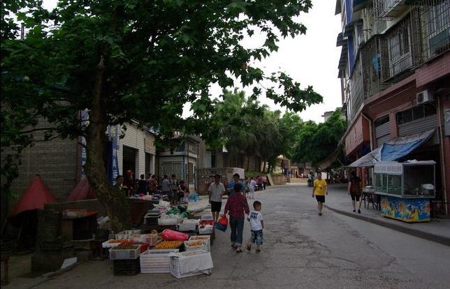 东风村小区图片