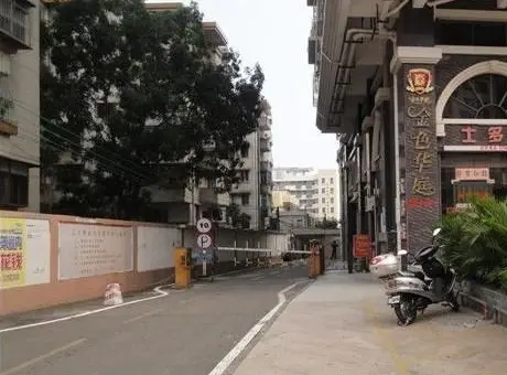金色华庭-开发区三帆CBD开发区开发区人民大道中23号,民航售票处斜对面