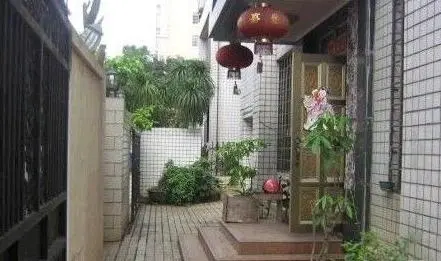 金花公寓-龙华区金宇金盘路41号