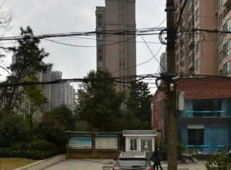 橙屋服务式公馆-洪山区珞狮南路珞狮南路与南湖大道交汇处