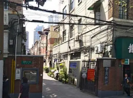 中实新村-静安区南京西路愚园路579弄