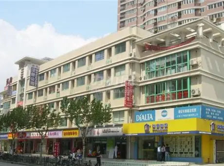 徐汇自由度-徐汇区徐家汇漕溪路169号