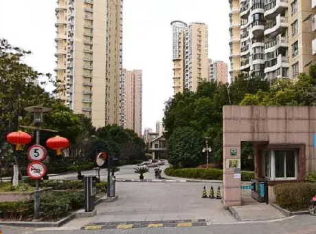 天山河畔花园-长宁区天山水城路883弄