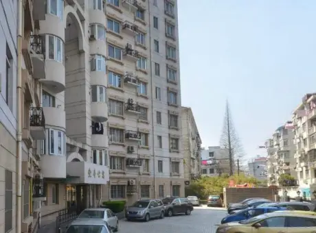 爱中爱华公寓-徐汇区徐家汇宛平南路658号