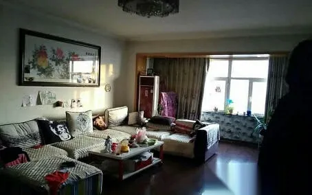 特变阳光小区3室2厅2卫朝南北精装