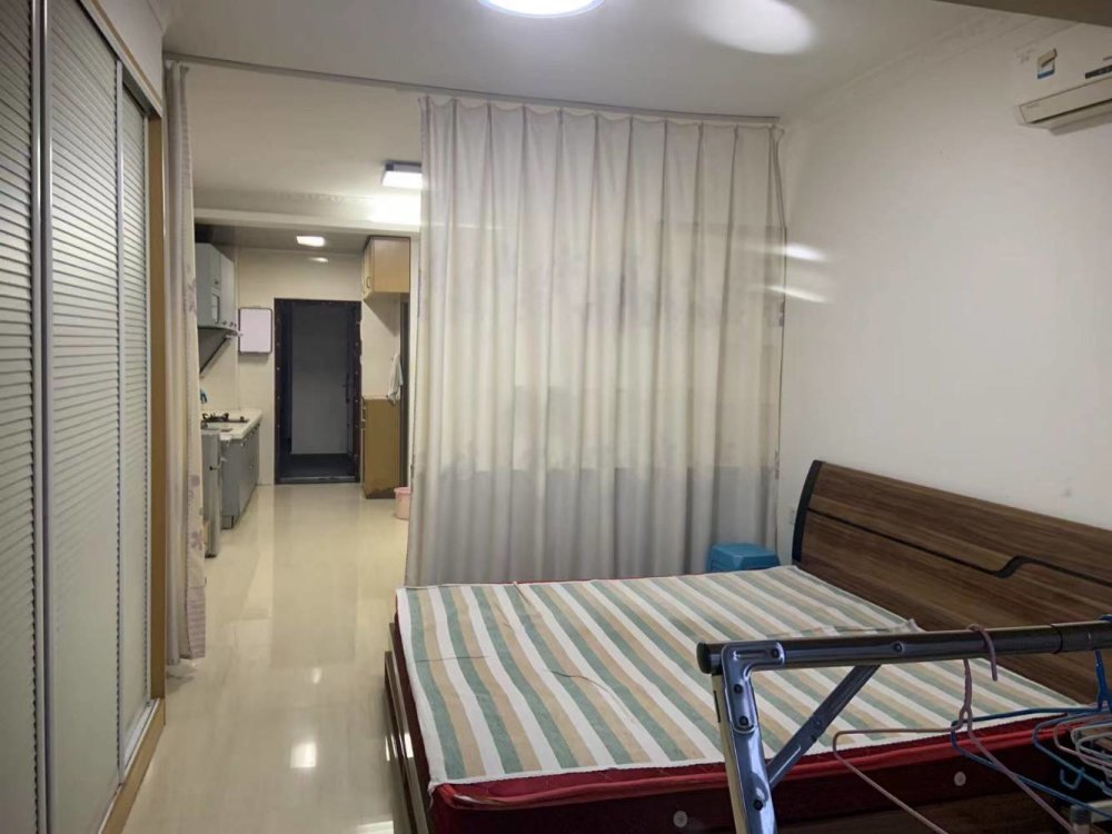 苏仙传奇,第四人民医院隔壁 儿童医院对面 也靠近苏仙岭的电梯房公寓出租10